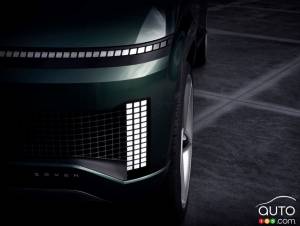 Hyundai Teases Seven Concept Ahead of Los Angeles Auto Show Presentation
